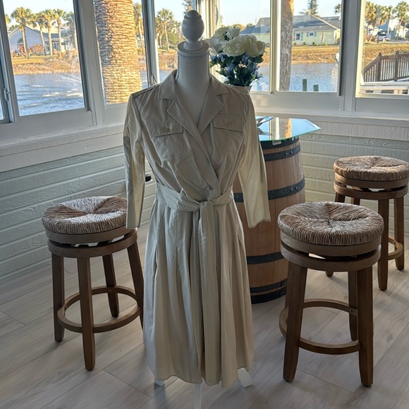Jones New York Dresses & Skirts - Trench-inspired design dress by Jones New York size 8